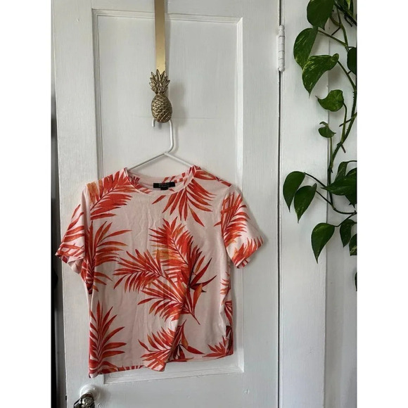 Forever21 Contemporary Women’s size small t-shirt - Picture 1 of 7